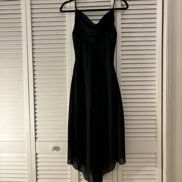 The Perfect Black Dress - Picture 7 of 10
